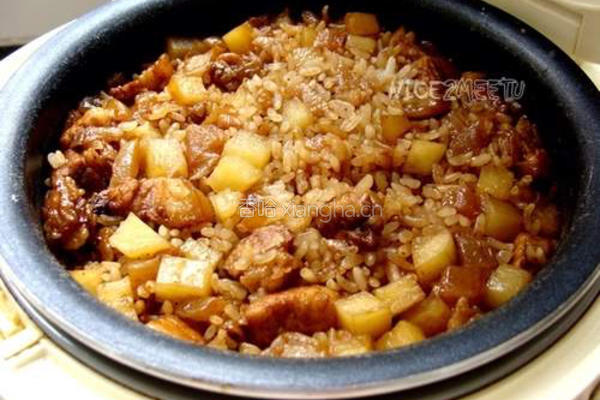 红烧肉焖饭的做法图解12