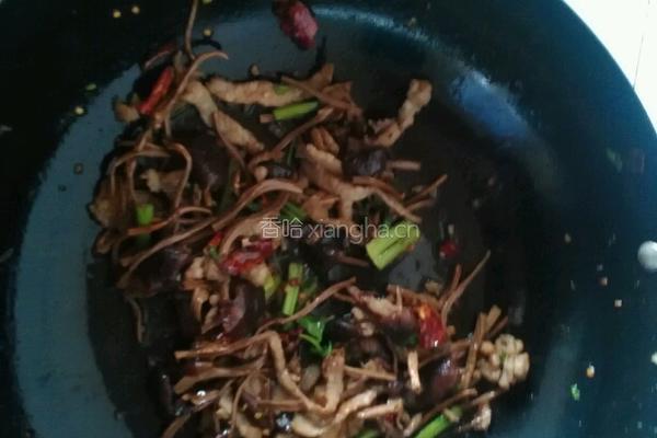 茶树菇炒瘦肉的做法图解4