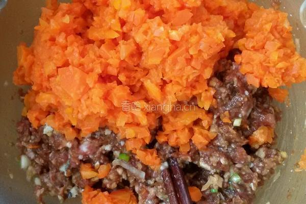 羊肉胡萝卜馅饺子的做法图解9