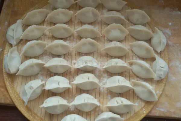 羊肉胡萝卜馅饺子的做法图解18