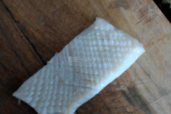 西芹鱿鱼花的做法图解3