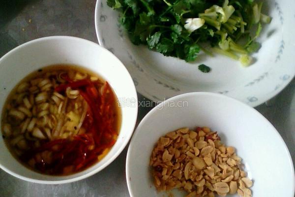 凉拌老豆腐的做法图解1