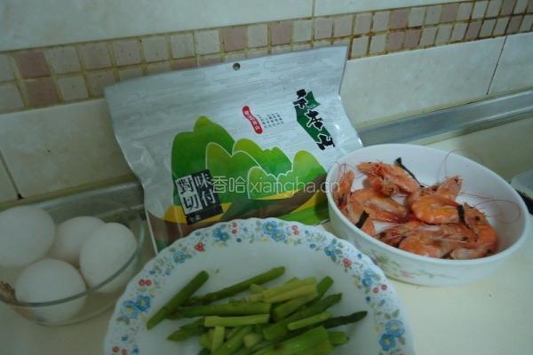 海苔芦笋虾蛋卷的做法图解1