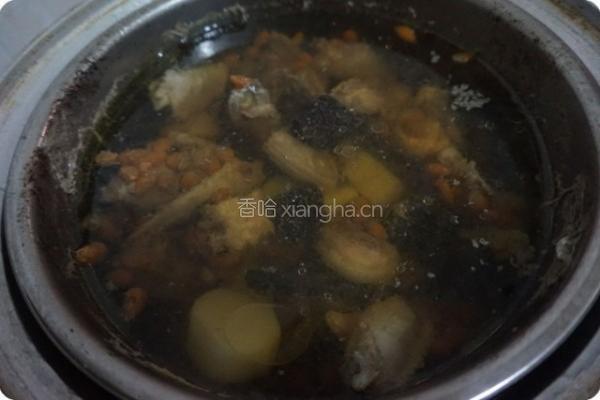 食谱牛蒡参炖鸡汤的做法图解6