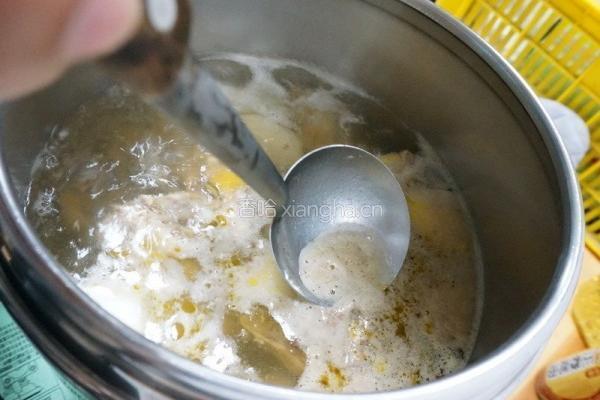 香冬菇鸡汤的做法图解3