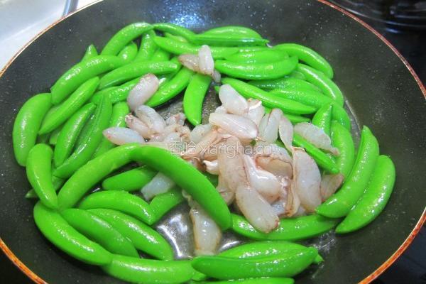 蟹肉甜豆炒的做法图解1