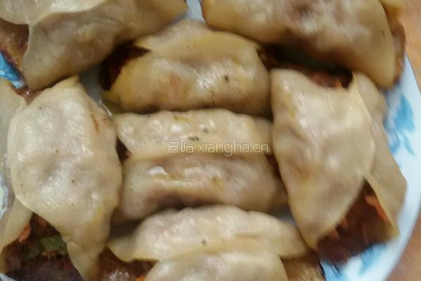 羊肉丁胡萝卜开口锅贴的做法图解8