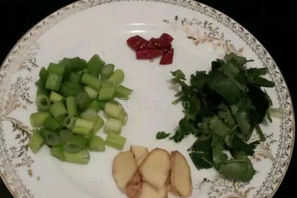 黄焖鸡米饭的做法图解3