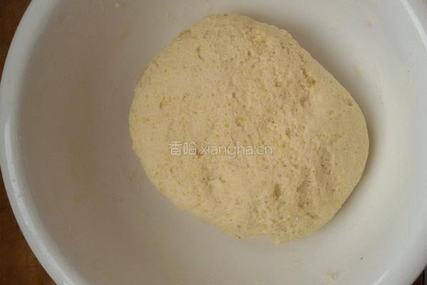 玉米面蒸饼的做法图解2