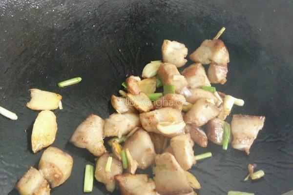 淮山焖五花肉的做法图解4