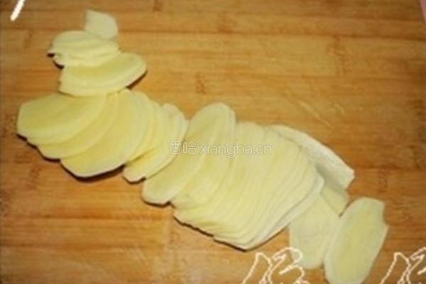 酸辣土豆丝的做法图解1
