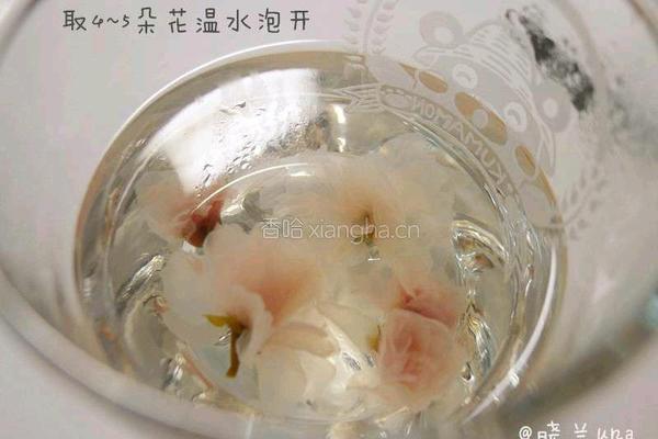 樱花果冻的做法图解3