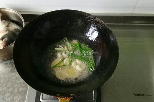 干锅鱼头的做法图解3