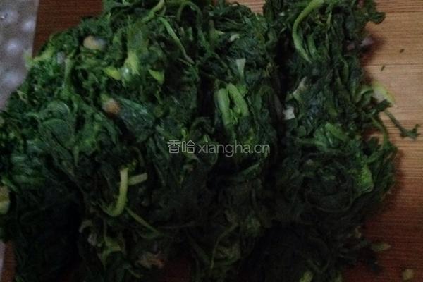 荠菜肉包子的做法图解3