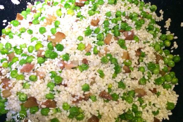豌豆焖饭的做法图解5