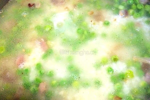 豌豆焖饭的做法图解6