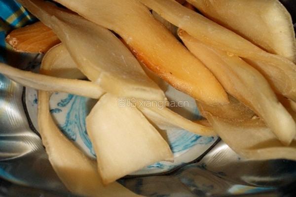 土茯苓淮山汤的做法图解5