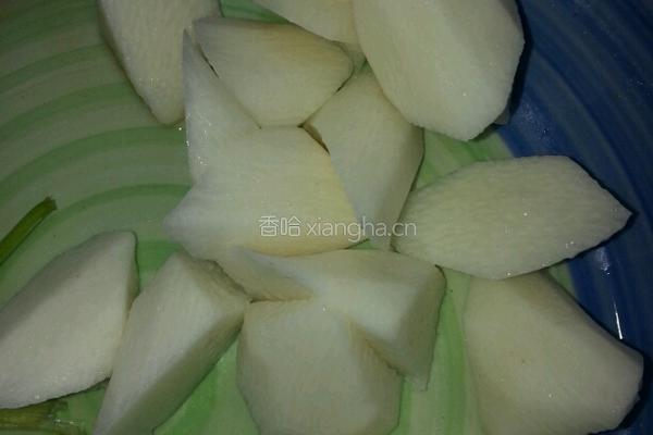 香菇山药排骨汤的做法图解3