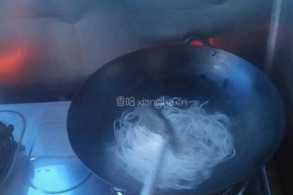 酸菜羊肉的做法图解2