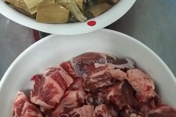 笋干红烧牛肉的做法图解2