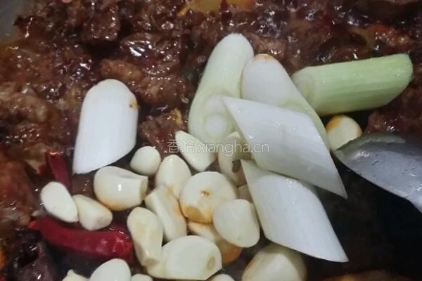 笋干红烧牛肉的做法图解7