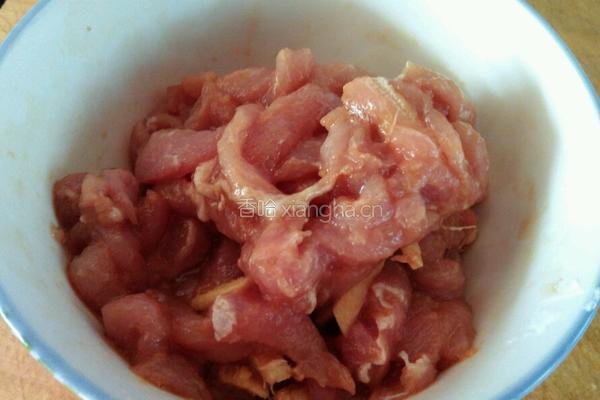 肉丝炒蒜台的做法图解2