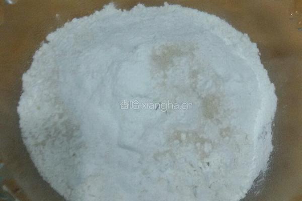 油条的做法图解1