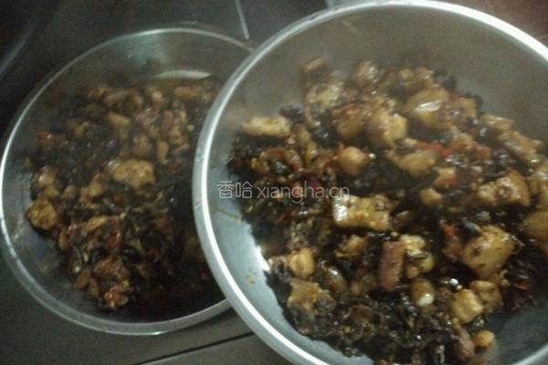 五花肉炒坛子菜酸辣椒茄子干