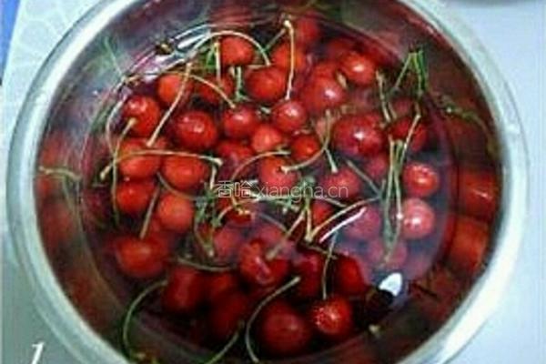 水煮樱桃的做法图解2