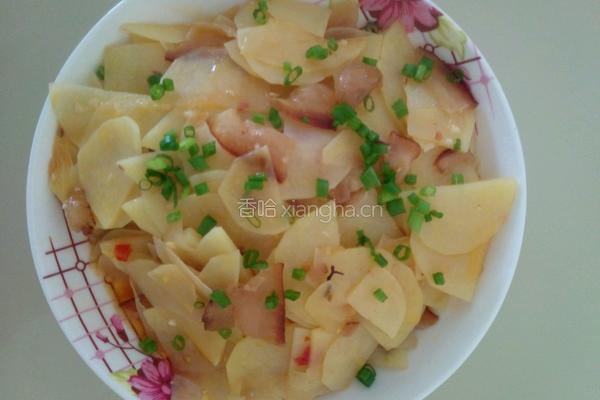 川味腊肉土豆片