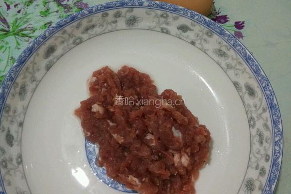 瘦肉蒸鸡蛋的做法图解1