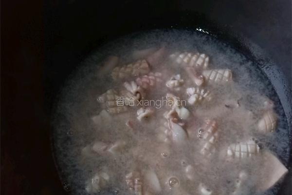 豆瓣酱爆鱿鱼的做法图解6