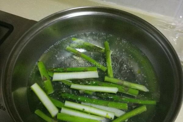 香菇芦笋的做法图解4