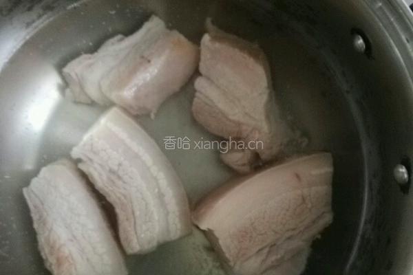 梅菜鳗鱼扣肉的做法图解2