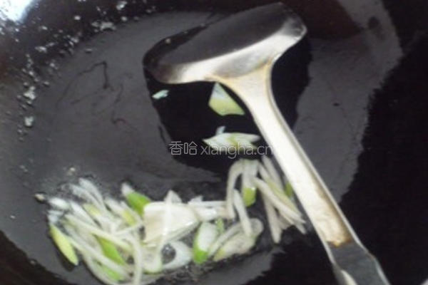 黄花菜木耳炒肉的做法图解7