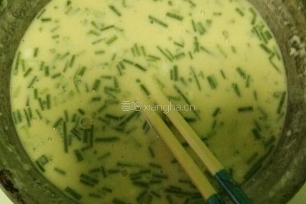 香葱鸡蛋煎饼卷凉拌菜的做法图解1