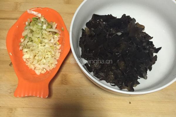 香菇肉沫酱面的做法图解1