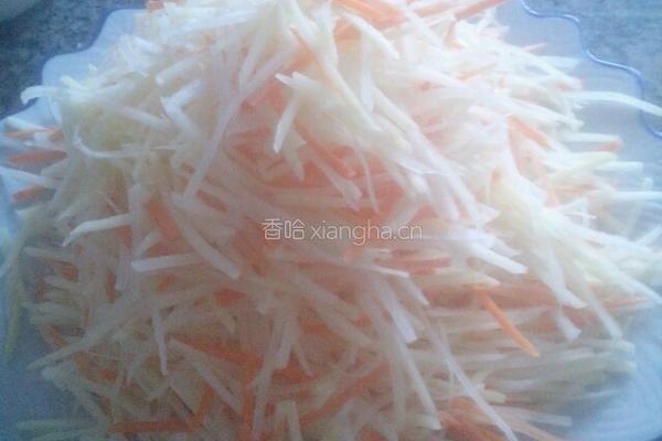 焦香酸辣土豆丝的做法图解1