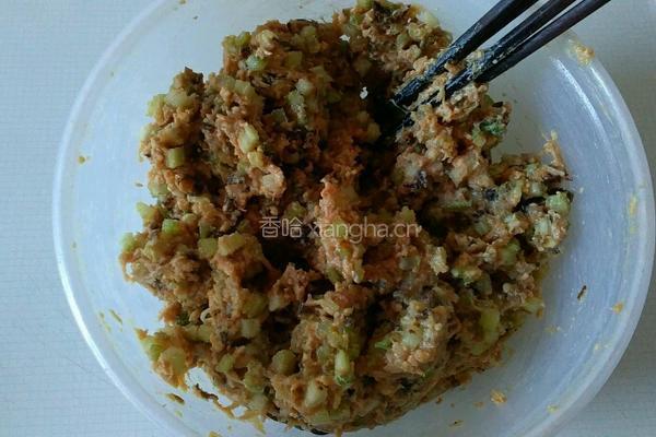 芹菜包子的做法图解8