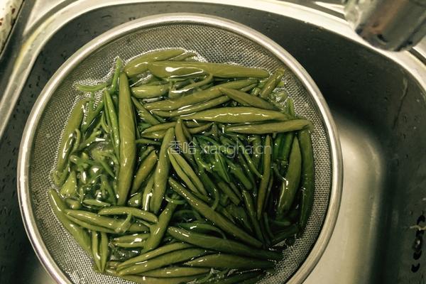 爆汁鱼丸莼菜汤的做法图解3