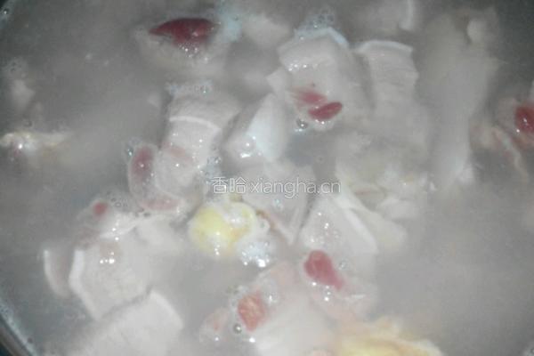 红烧肉翅根的做法图解2
