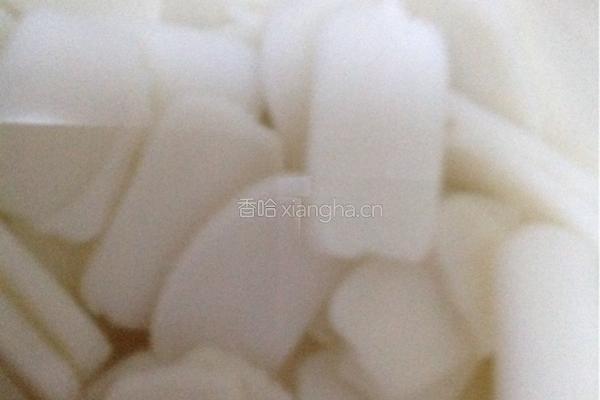 青菜肉末炒年糕的做法图解1
