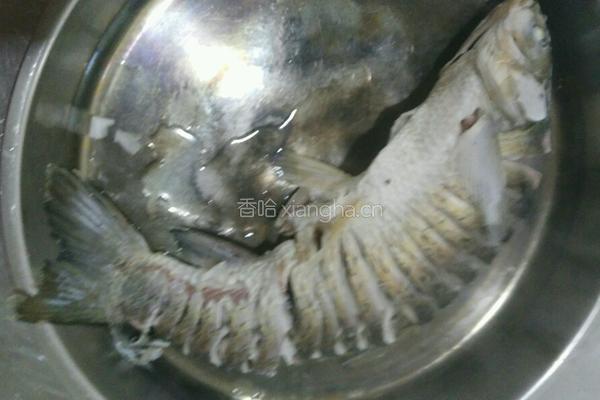 跳跳鱼的做法图解1