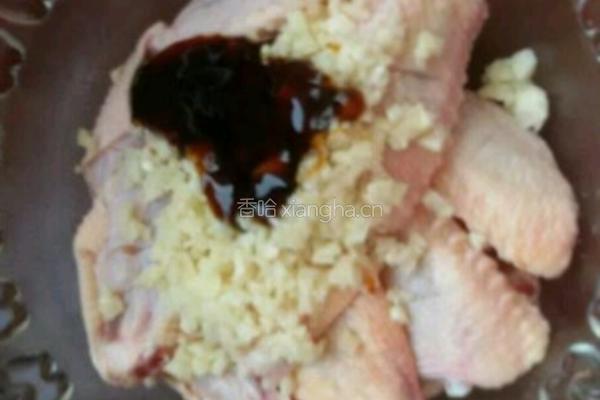 蒜香蚝油烤鸡翅。的做法图解4