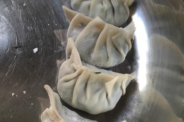 菠菜鲜菇猪肉饺的做法图解6