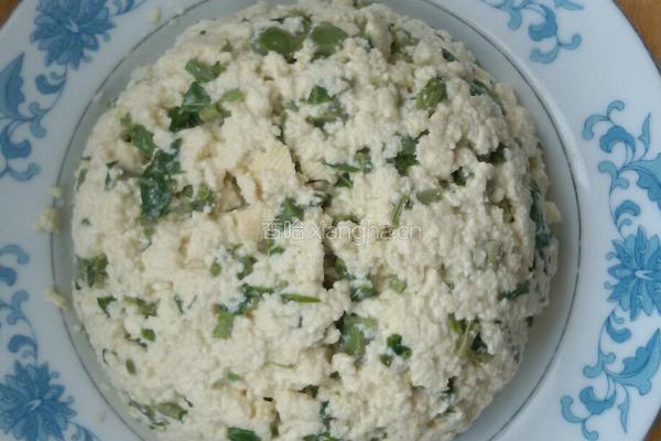 香椿拌豆腐。的做法图解5
