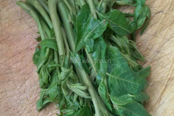 香椿拌豆腐。的做法图解3