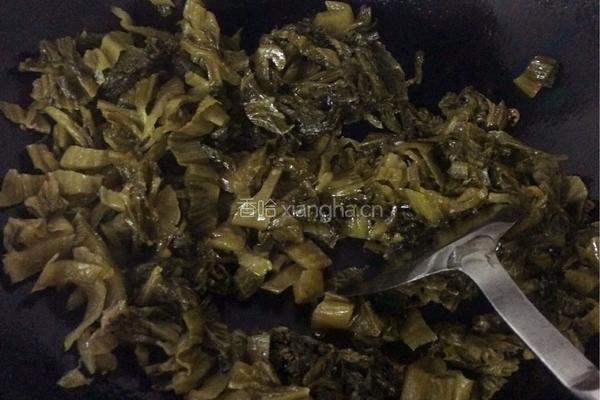 鲜笋咸菜炖猪蹄的做法图解6