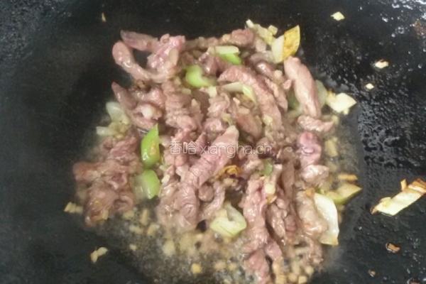 肉丝炒扁豆。的做法图解3