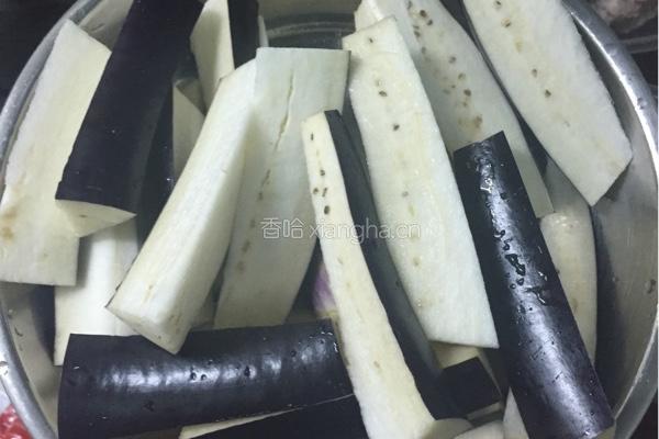 鱼香茄子的做法图解2